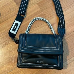 DKNy puffy crossbody